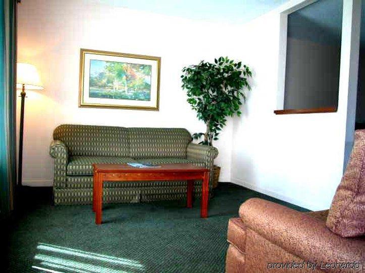 Red Roof Inn & Suites Monroe, Nc Exteriér fotografie